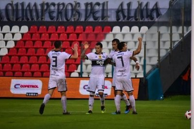 Olimpia superó ampliamente a Guaraní en Sajonia