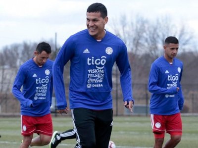Gómez elogia a Perú y México