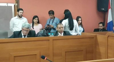 Jueza de faltas utilizó horario laboral para defender caso del edil Carlos Ferreira