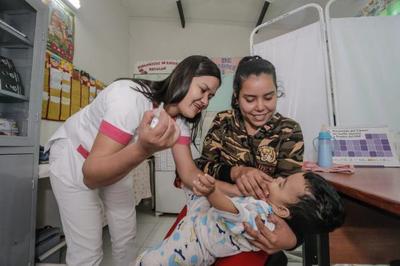 Salud dispondrá de vacunas antigripales en la primera quincena de este mes