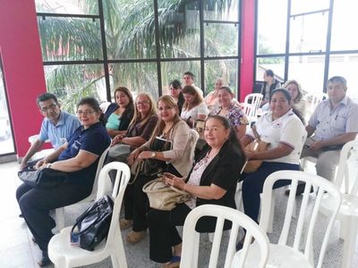 Directoras de escuelas municipales dejaron "plantada" a coordinadora municipal