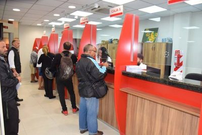 Pago de licencias de conducir y patente incluso domingos