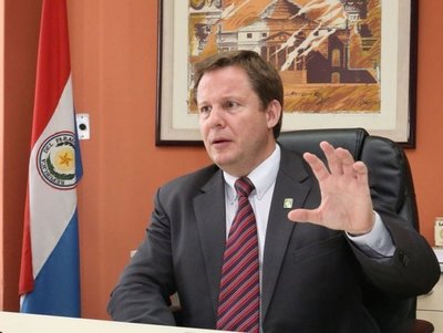 Mario Abdo oficializa acuerdo para Martínez Simón como ministro de la Corte