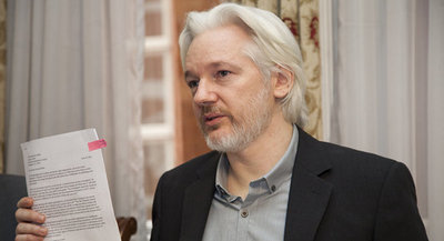 ONU pide que se garantice derecho de Assange a juicio justo