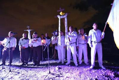 Estacioneros en Cerro Ñemby para rememorar tradición en Semana Santa