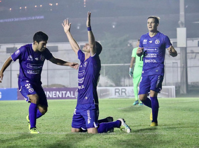 Sol de América goleó a General Díaz con 4 goles contra 1