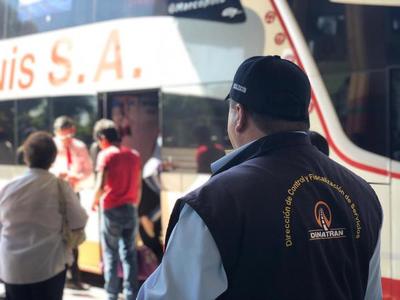 Operativo Semana Santa: Dinatran multó a 27 buses por cobro excesivo de pasaje