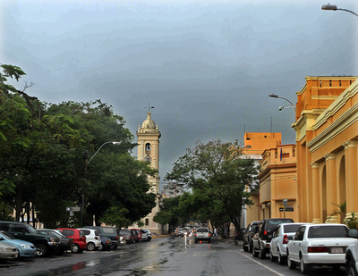 Persiste ambiente fresco e inestable con lluvias dispersas