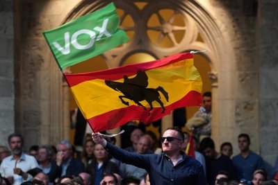 España cierra campaña electoral marcada por la ultraderecha