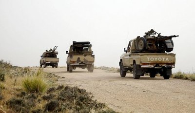 Fuerzas gubernamentales libias en lento avance contra Haftar