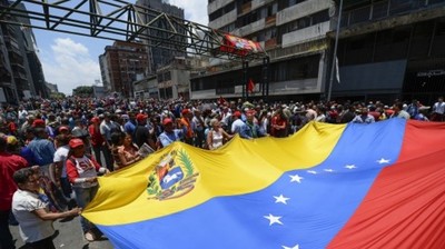 "No creo que solo por cuestiones ideológicas algunos defiendan a Maduro"