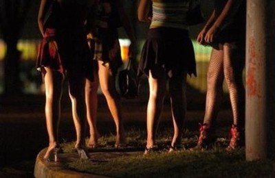 Acusan a travestis de llamativo asalto
