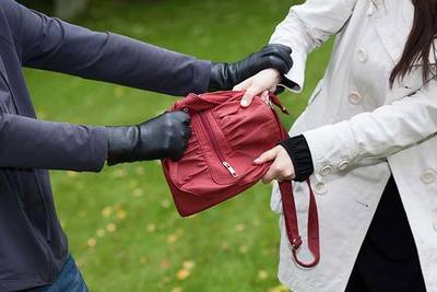 Condenado a 5 años de cárcel por asaltar a una mujer en la vía pública
