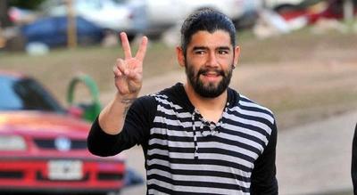Futbolista que masacró a golpes a su esposa, ¿goza de privilegios de la justicia paraguaya?