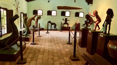 Hoy recorrerán museos de Central
