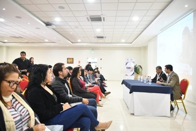 Más de 100 emprendedores buscan que se financien sus ideas de negocios