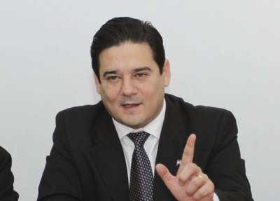 “Buzarquis es más delincuente que Bogado, pero sigue en el Senado”