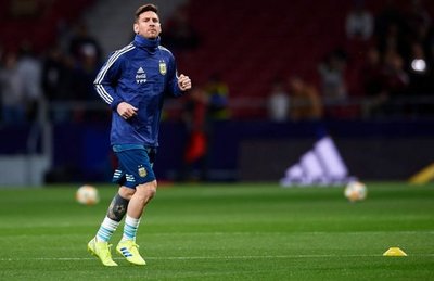 Scaloni convoca a Messi, Di María y Agüero
