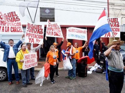 Exigen imputación de legislador de ANR