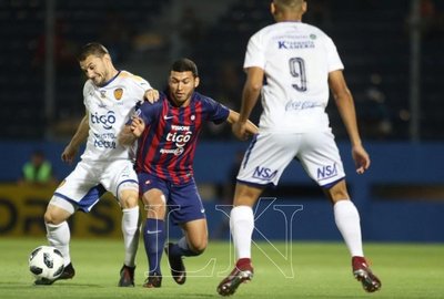¿Luqueño recibirá algo por la transferencia de Juan Escobar?