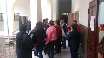 Docentes exigen presencia de autoridades del MEC por hechos de violencia