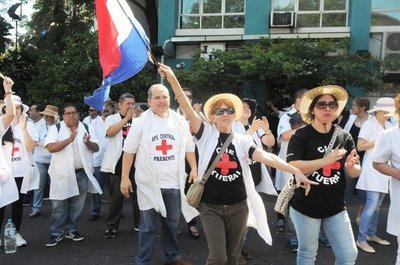 Jubilación médica: Califican de "frágil" a Mario Abdo por su cambio de postura