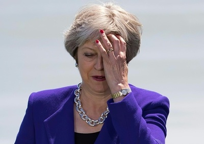 May afronta una cuenta atrás hacia su salida del poder