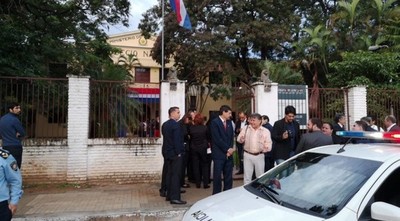 Docentes en huelga ante violencia de alumnos
