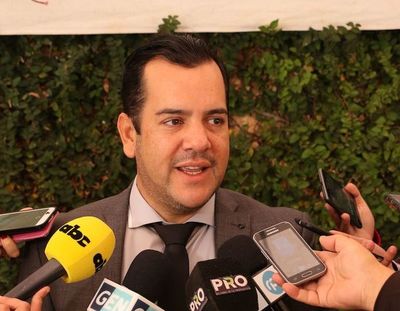 Friedmann se quedó solo