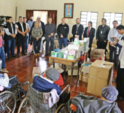 Tesãi llega al Hogar de Ancianos de CDE