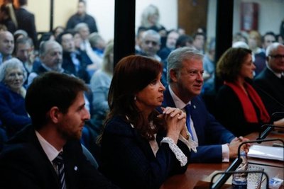 Magistrado pide remoción de fiscal que acusa a Kirchner