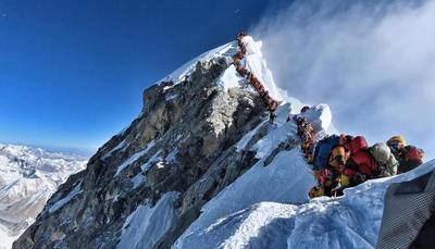 Mueren otros dos alpinistas por el gran atasco en el Everest