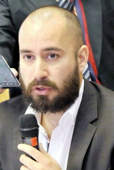 Mades culpa a gobierno anterior por retraso de unos 3000 expedientes