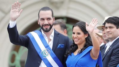 Presidente de El Salvador despide y ordena cambios en su gabinete a través de Twitter