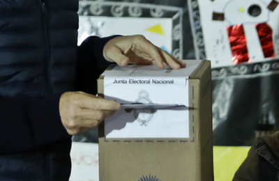 Argentina: gobernadores de cuatro provincias son reelegidos en las urnas