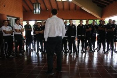 Plantel de Olimpia ya está camino al Alto Paraná