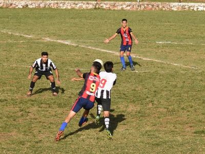 LMS: Libertad y 30 de Agosto empatan en la primera final