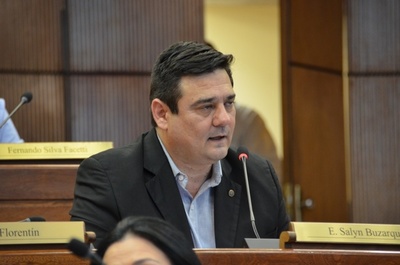 “Efraín Alegre tiene secuestrado al PLRA”