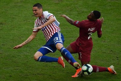 Paraguay empata en su debut