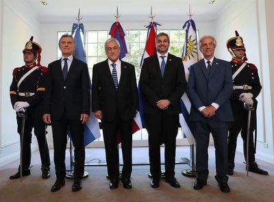 Presentan candidatura al mundial 2030