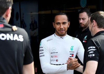 Hamilton y Mercedes mandan en Paul Ricard