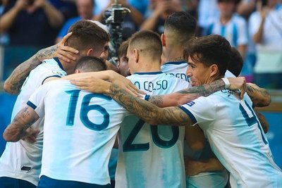 Para la Argentina "empieza otra copa", advierte Messi