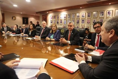 Conforman mesa de trabajo ante crisis penitenciaria