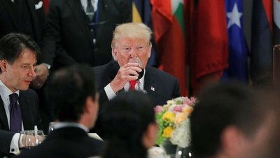 Donald Trump impone sanciones simbólicas al Líder Supremo de Irán