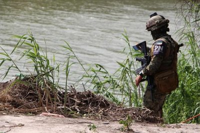 Foto de un migrante y su hija muertos desata críticas contra Trump