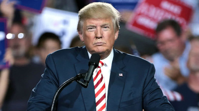 Trump confirmó que el domingo comenzarán las redadas en busca de indocumentados