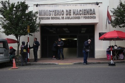 Establecen proceso para solicitar jubilaciones en el sector de la Enfermería