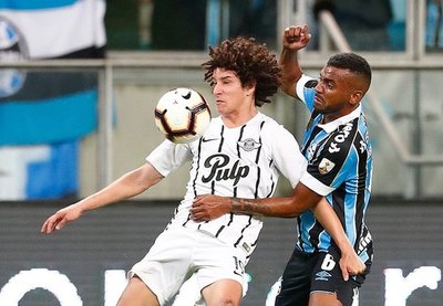 Gremio rompe la barricada Gumarela y aventaja por dos goles la serie