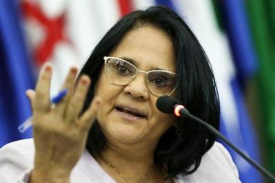 Ministra de la Mujer de Brasil sostiene que las niñas pobres son violadas "porque no llevan calzones"