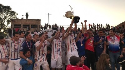 24 de Junio flamante tricampeón!!!